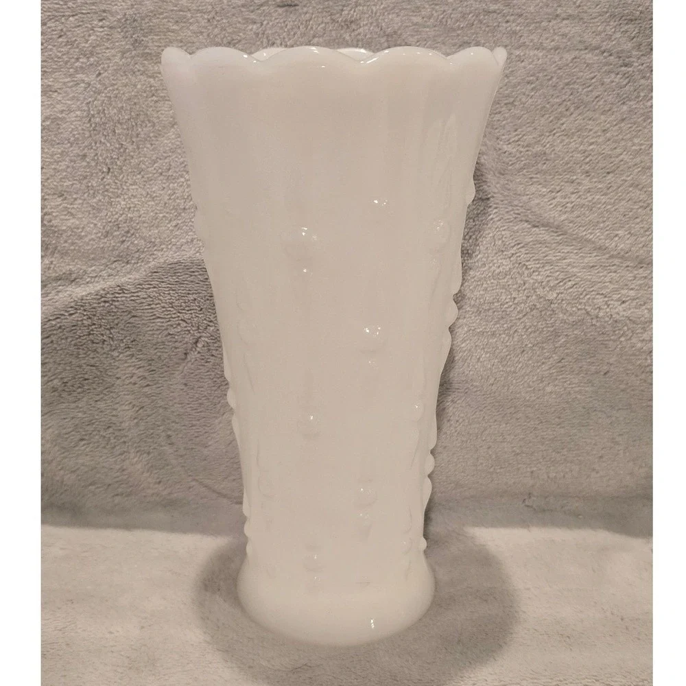 Vintage Anchor Hocking White Milk Glass Teardrops and Pearls Vase